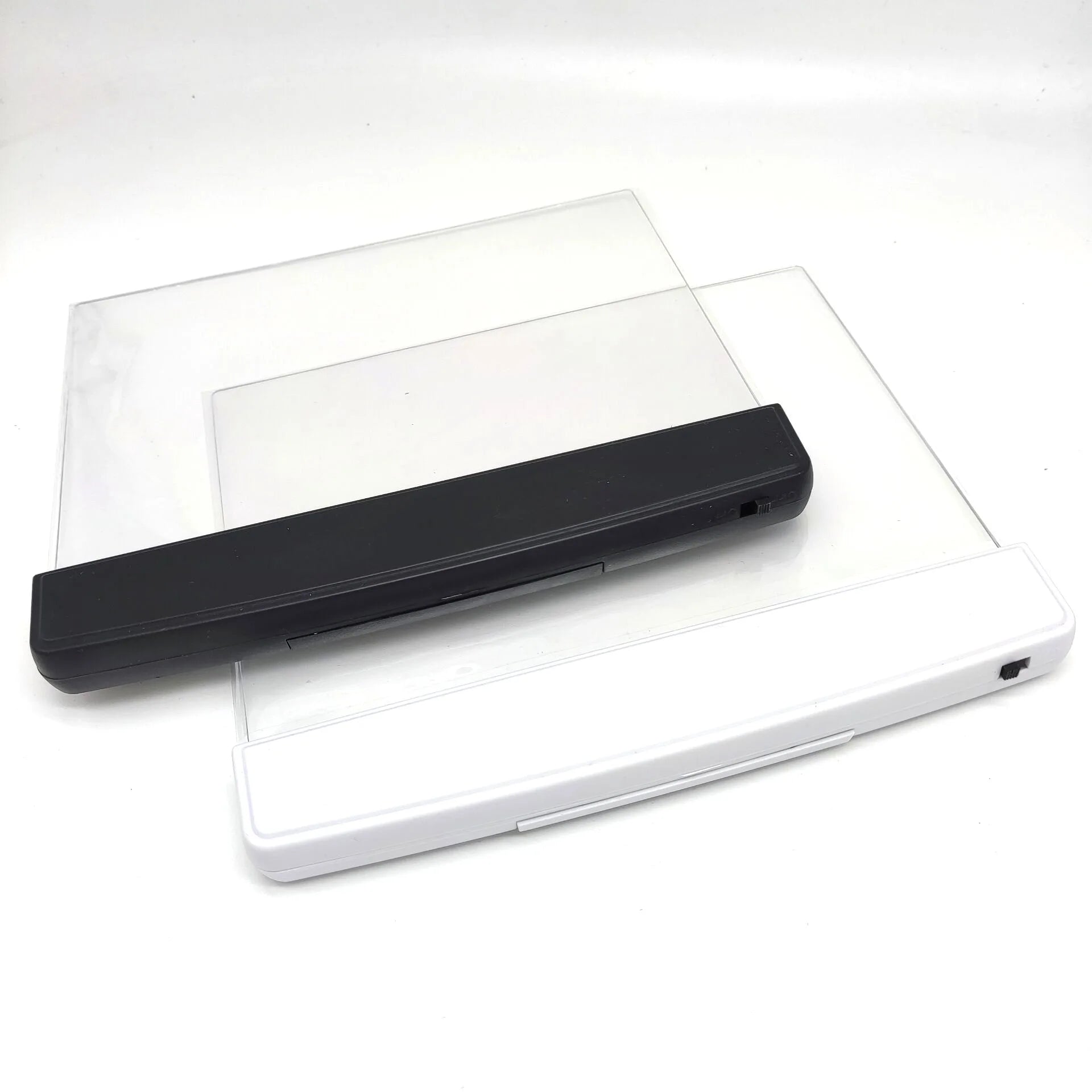 Lampe de lecture rechargeable à panneau discret double